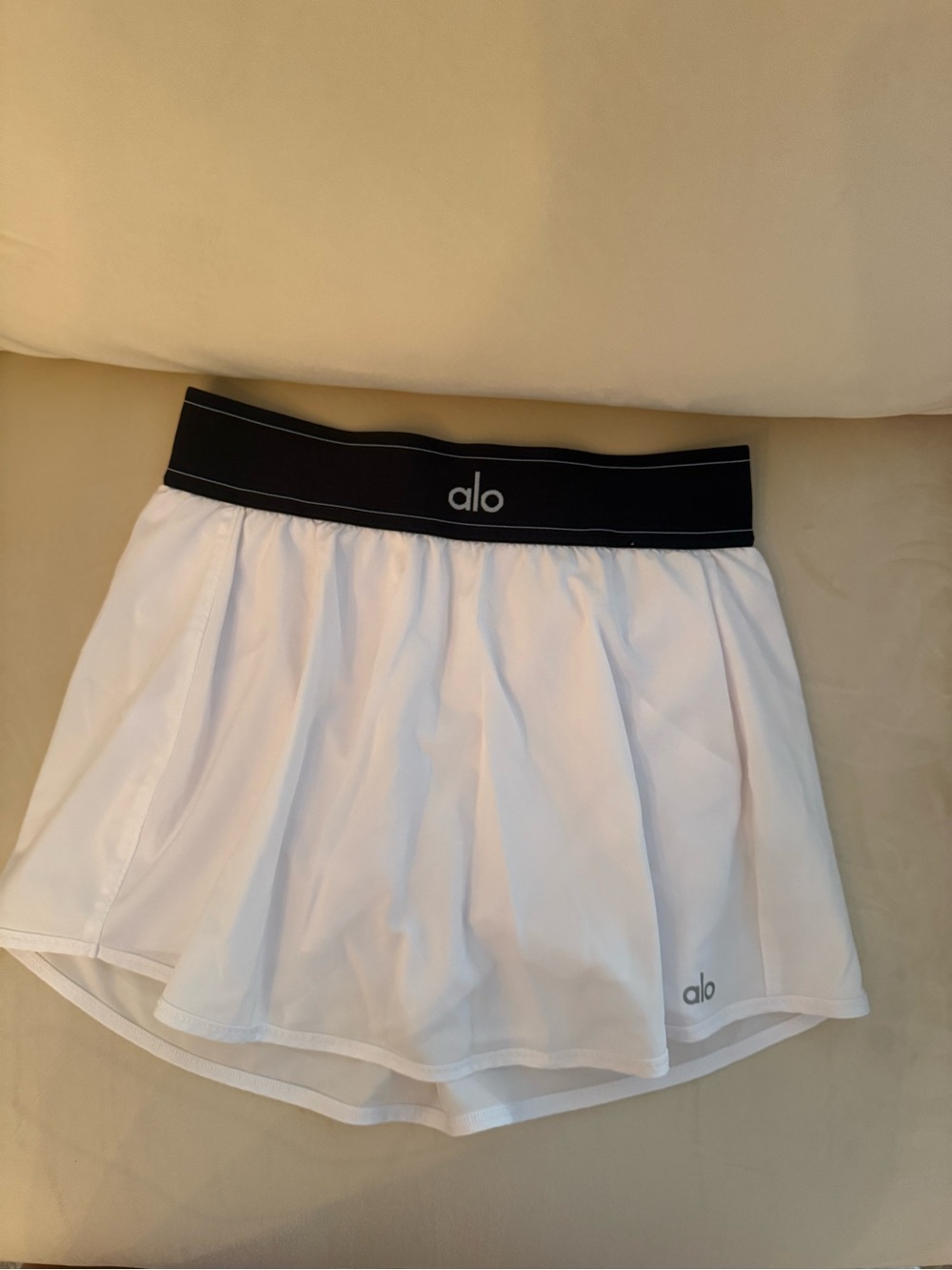 ALO Yoga White Skort with Black Elastic Waistband